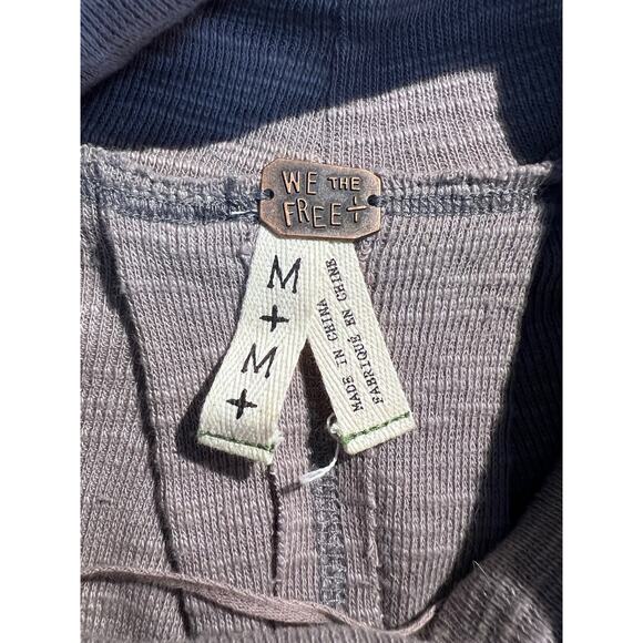 Free People Top Oversized Turtleneck Neutral Minimalist Slouchy Cozy Fall Casual - Picture 3 of 4